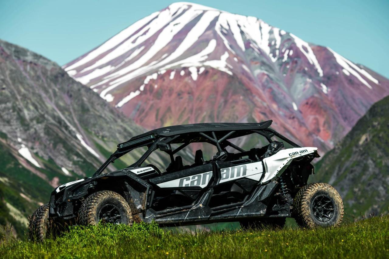 Gudauri Inn Exterior photo 2017 Can-Am Maverick X4